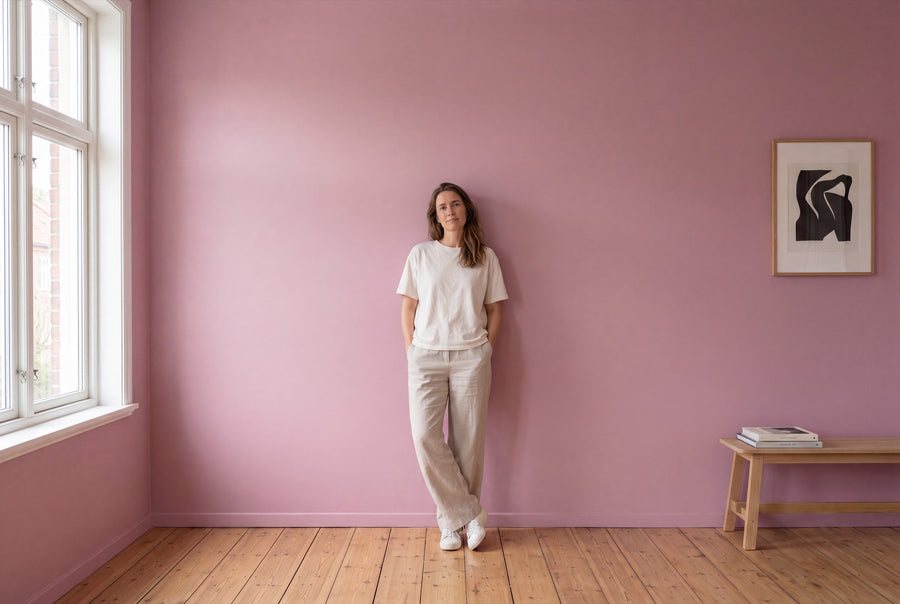 Wohnraum in rosa re-box Wandfarbe – sanfter, femininer Rosaton